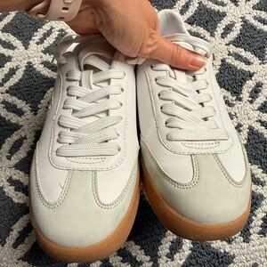 Tommy Hilfiger White and Tan Casual Sneakers